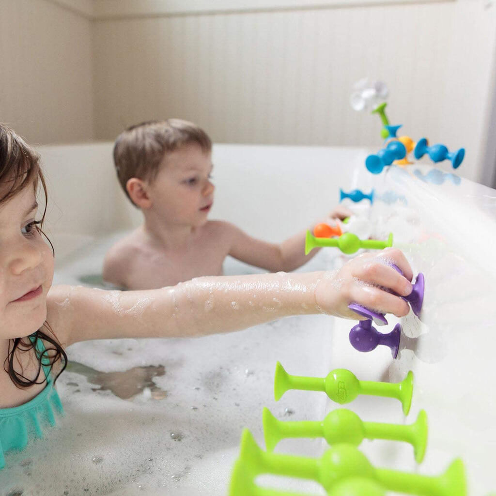 Fat Brain Toys 24 Piece Squigz Starter Building Set Kids Playing Bathtub | NINI and LOLI