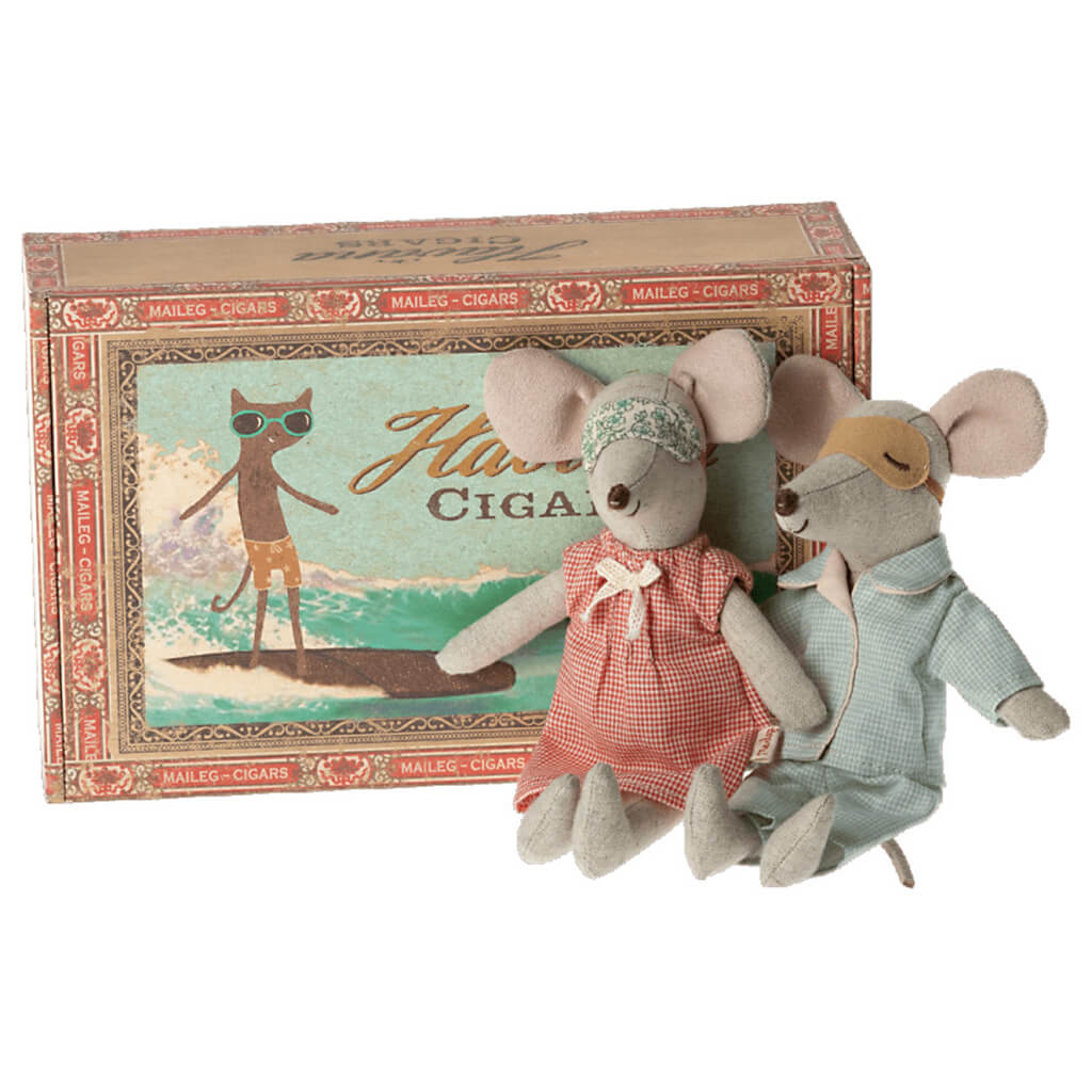 Maileg Mum and Dad Mice Doll in Cigar Box