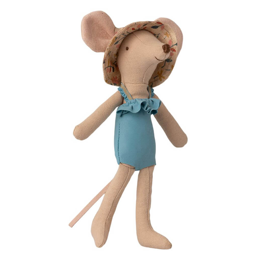 Maileg Mum Beach Mouse Doll in Cabin de Plage